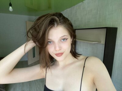 LeonaWills private show