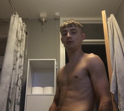 Toy-boy26