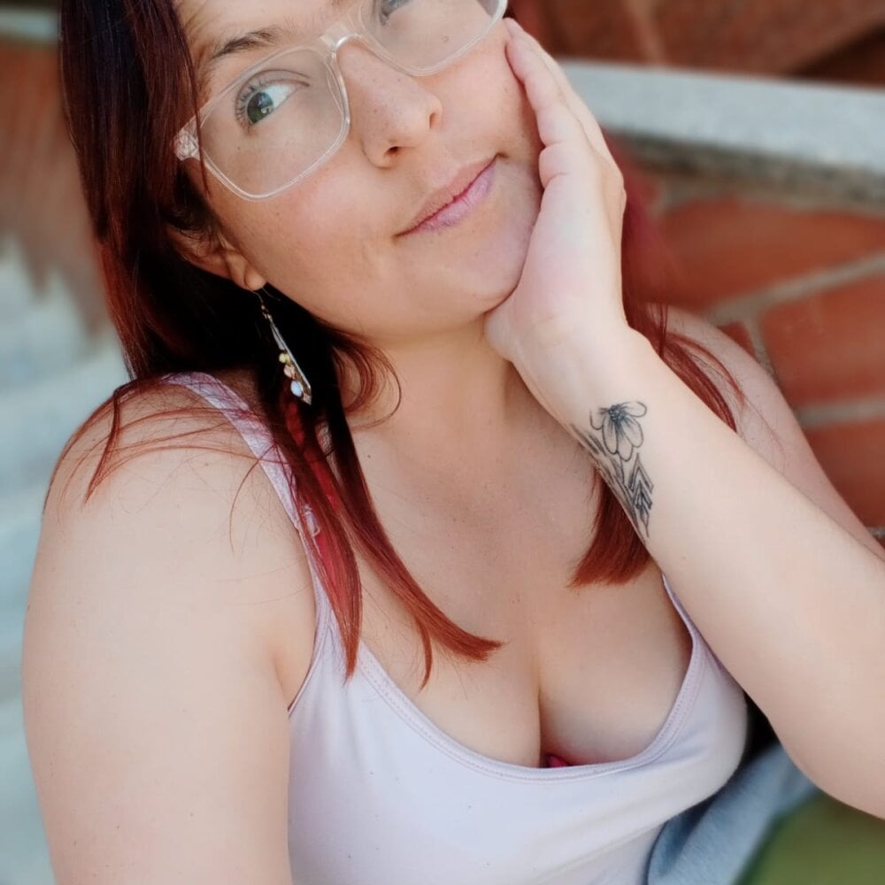 Nina_Brown_ profile