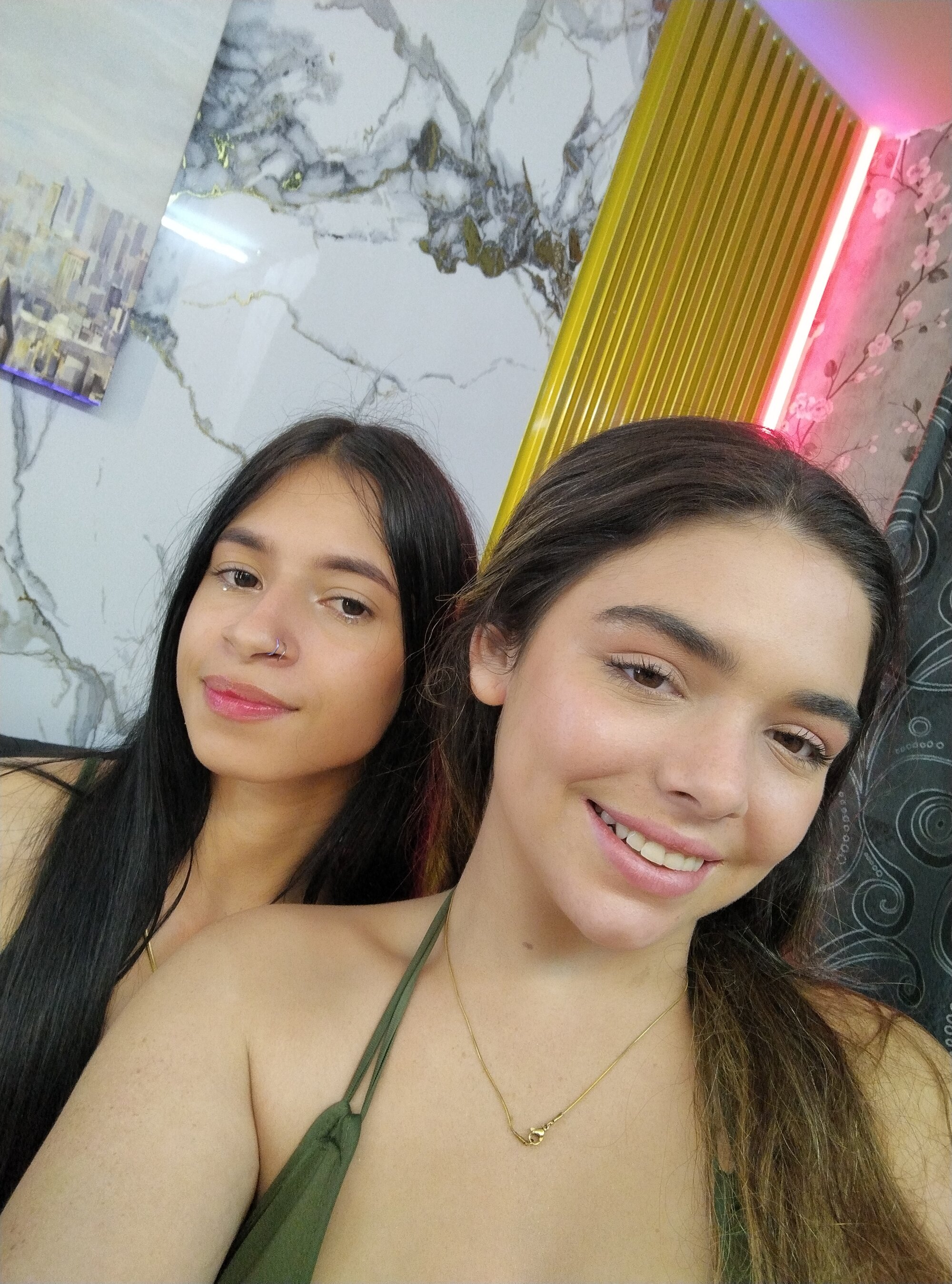 Curvy_and_Petite_aws