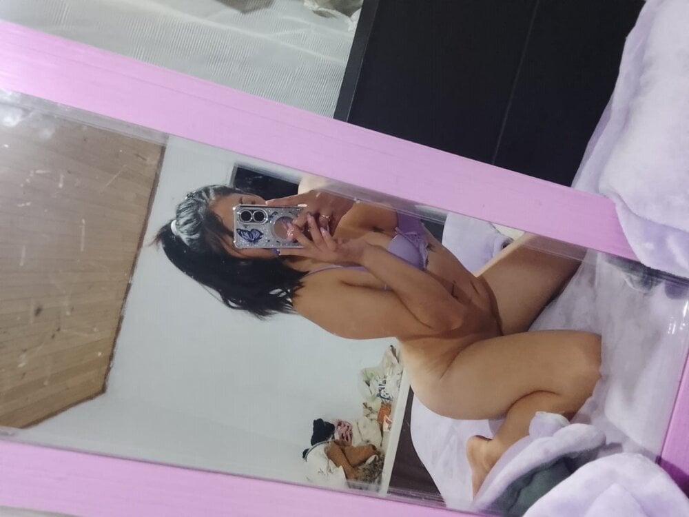 watchgirlcam.com victoria_alvarezsex livesex profile in in-a-corner-of-your-fantasies cams