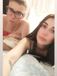 Holly_and_Harry's Offline XXX Chat