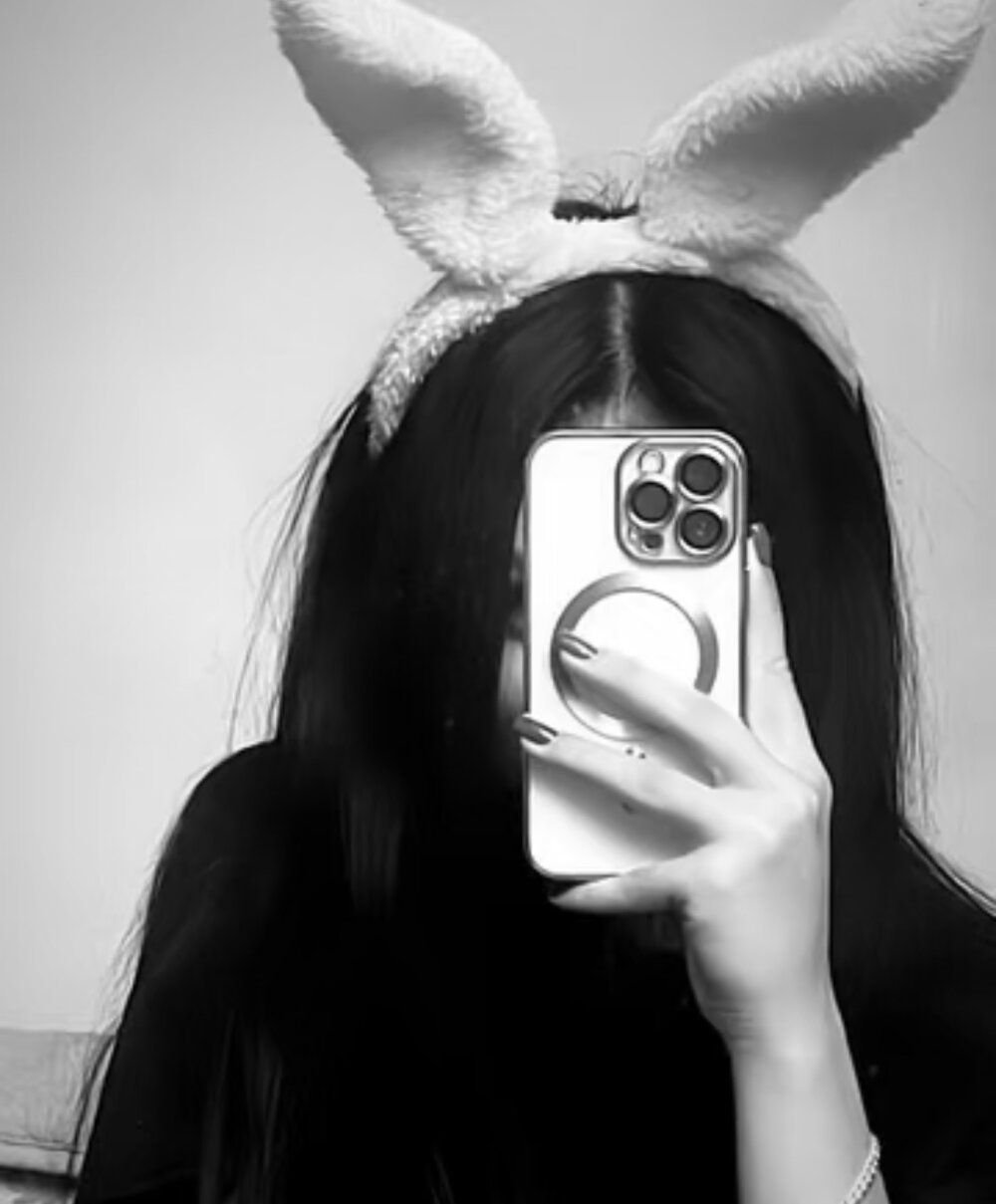 stripchat starsecret webcam profile pic via glamcambabes.com