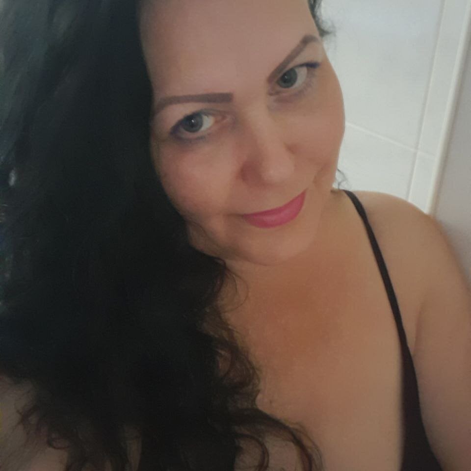 430LekaLove live cam model at StripChat