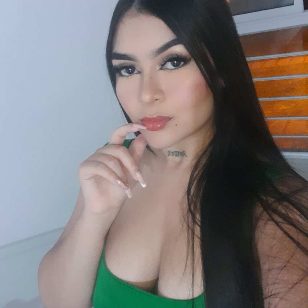 Watch  shantal_princess live on cam at StripChat