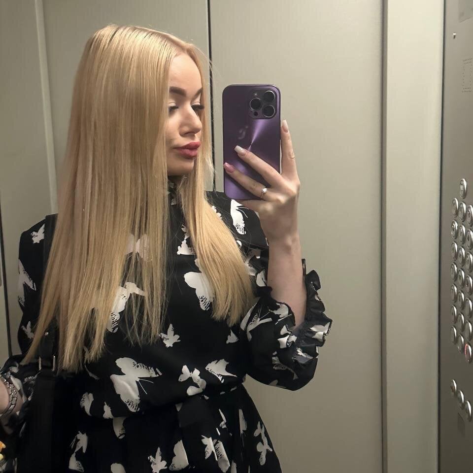 mega-camsex.com melaniparis livesex profile in thin cams