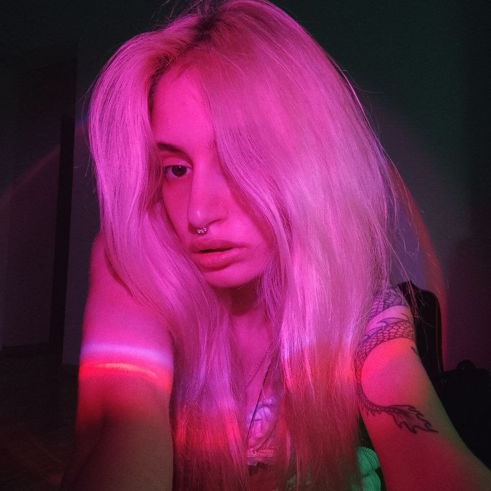 lesyawhite from stripchat
