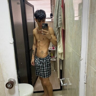 zeus_xl from stripchat