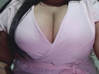 roose_bigboobs' Offline XXX Chat