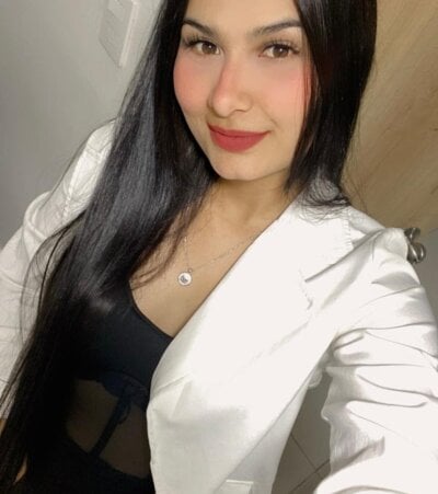 Cloehonney Female Curvy Chat Webcam