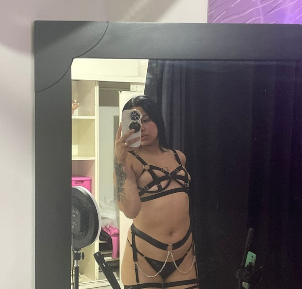 onaircams.com tania_rush_ livesex profile in lets-make-it-non-issue cams