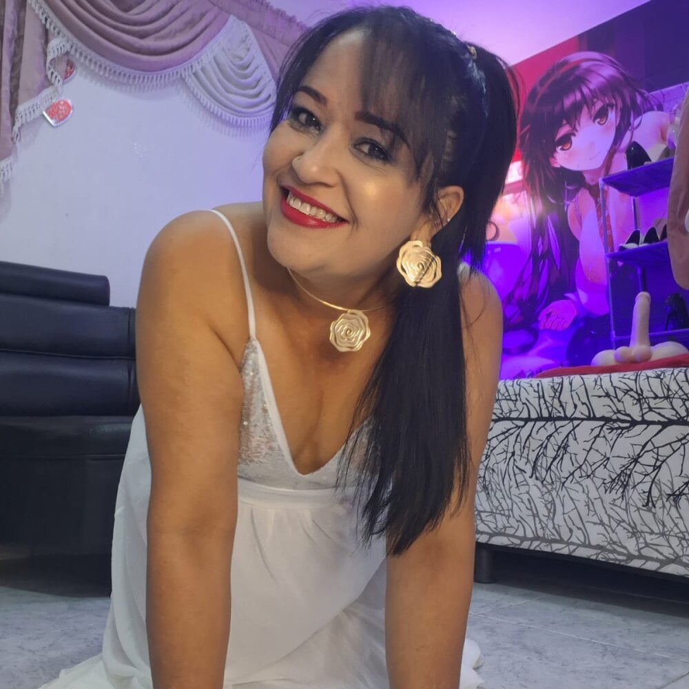 chanelnylon from stripchat