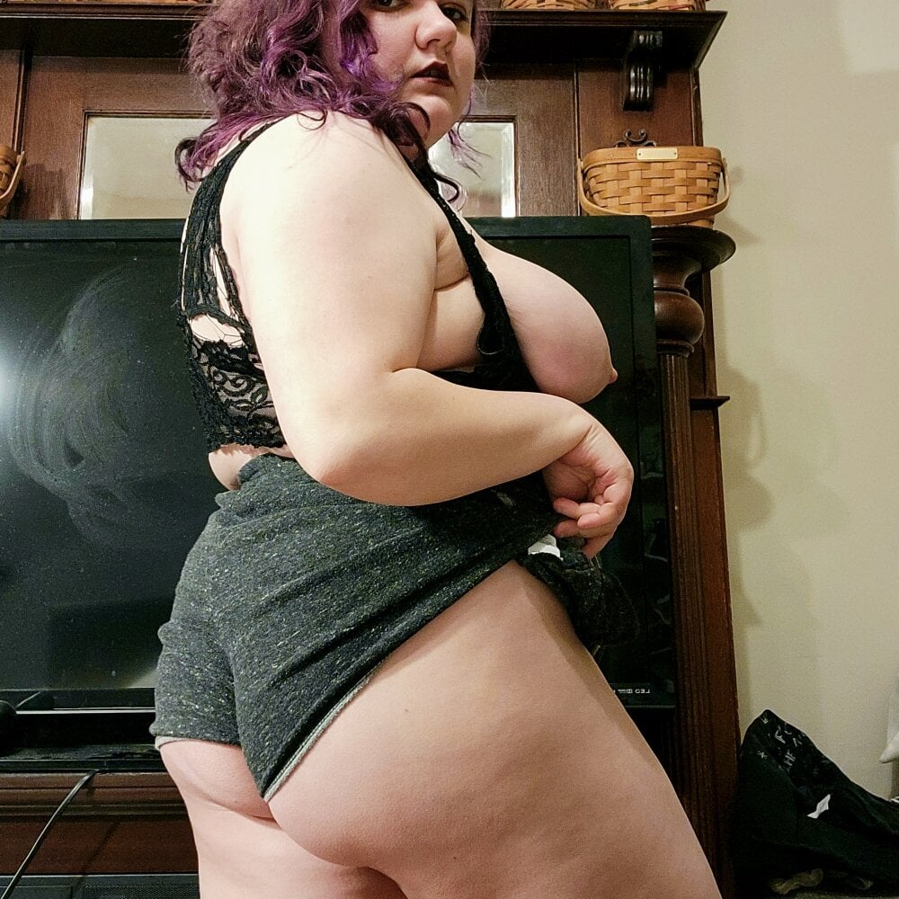 CamilaLynnAdams profile