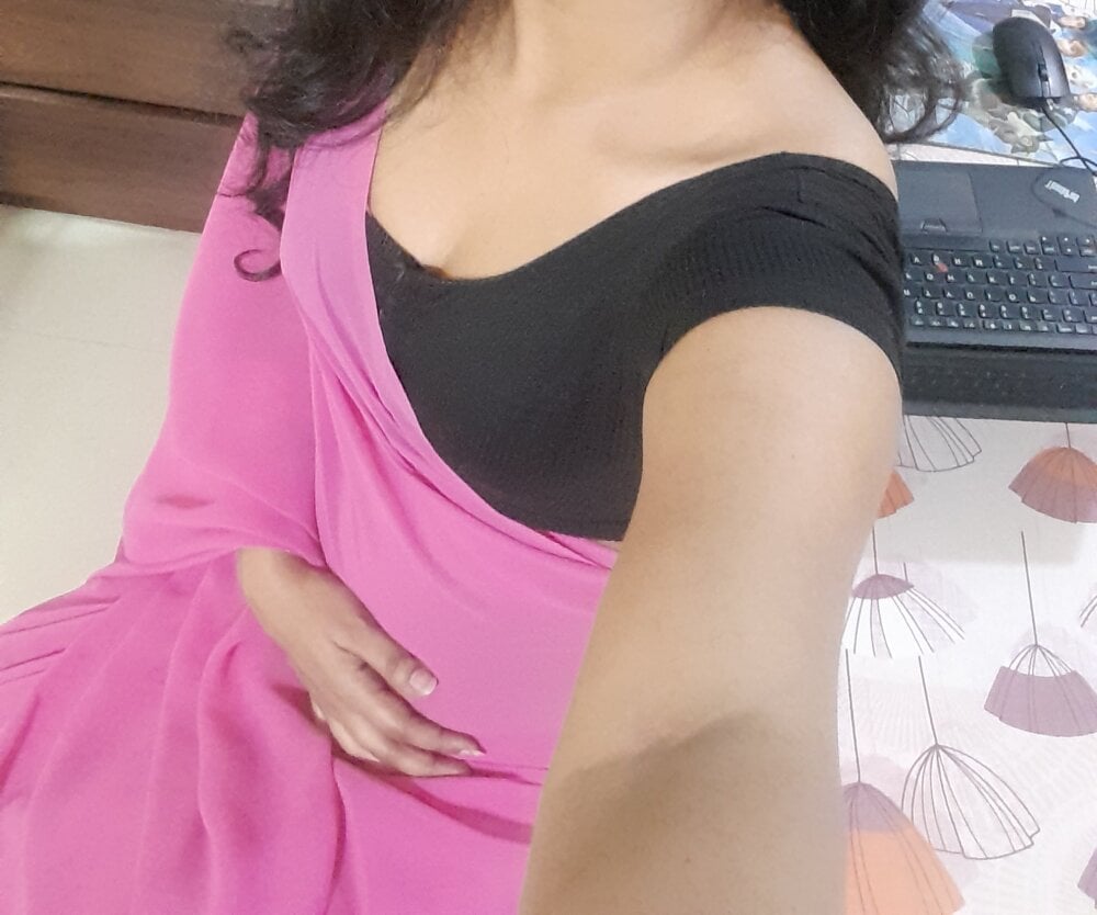 Indianhothyd Cam Model: Free Live Sex Show & Chat | Stripchat