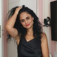 CleopatraGold's Offline Chat Room