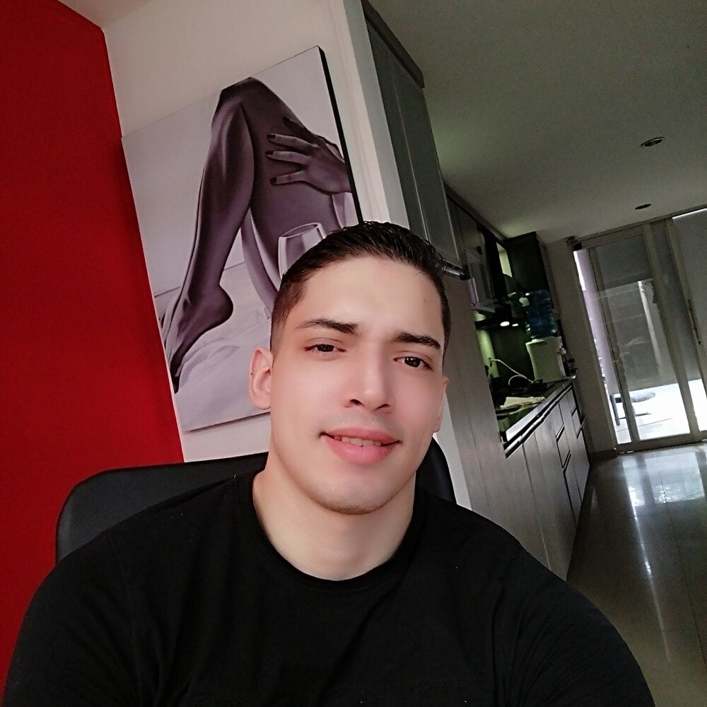 Couple_hotest主播简介 | Stripchat