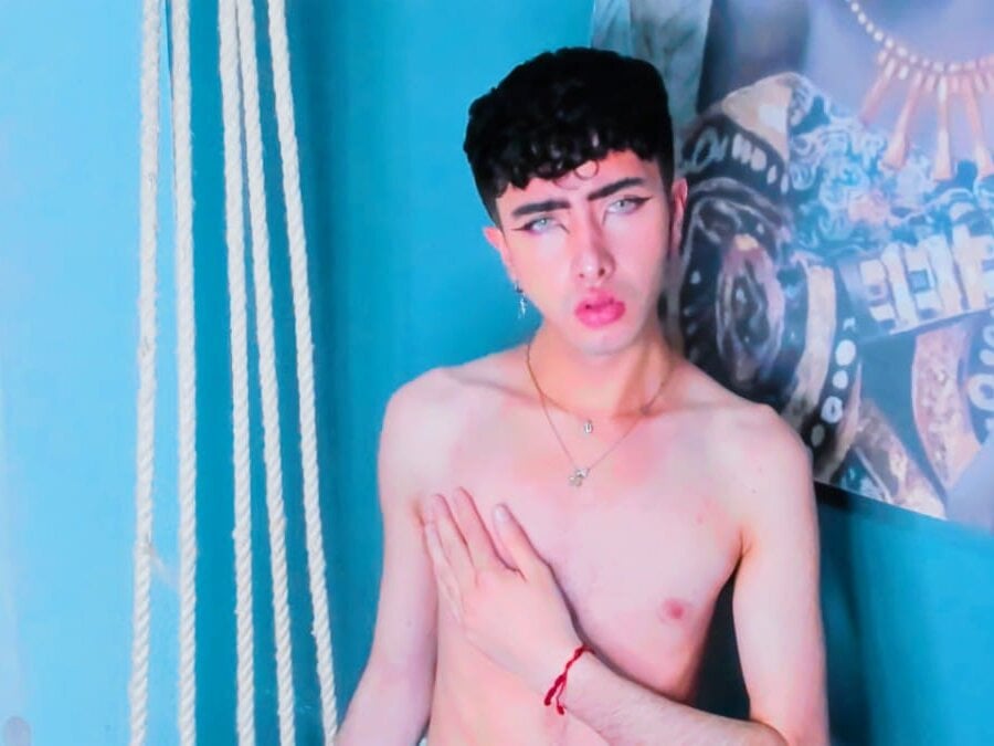 Noah_Xitruxx's Offline XXX Chat