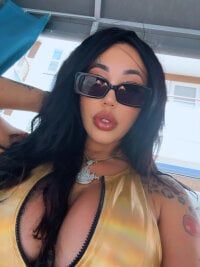 newnewbabydoll's Offline Chat Room