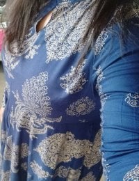 Hotty_Pooja's Offline Chat Room