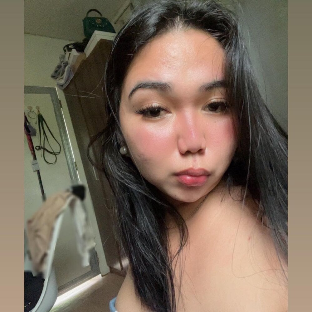 Live sex webcam photo for Kelly_steffie #289717896