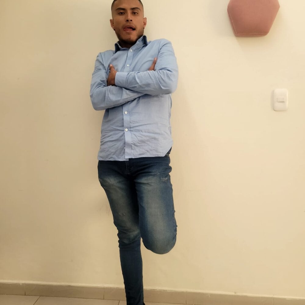 dilan_lewitt from stripchat