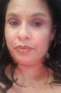 brownbeauty_1's Offline Chat Room