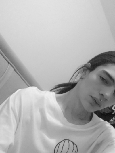 anmoncurt from stripchat