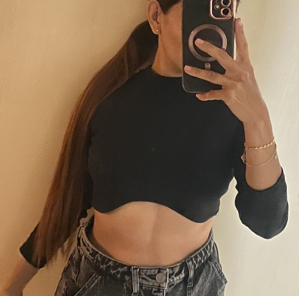 Dhalila_milf