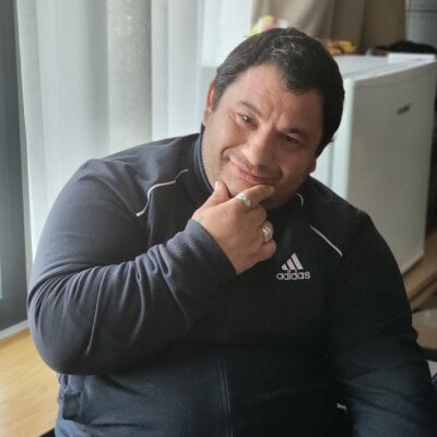 Giggling_Breve Avatar