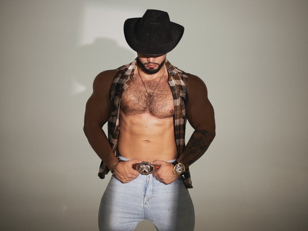 jaxon_colton from stripchat