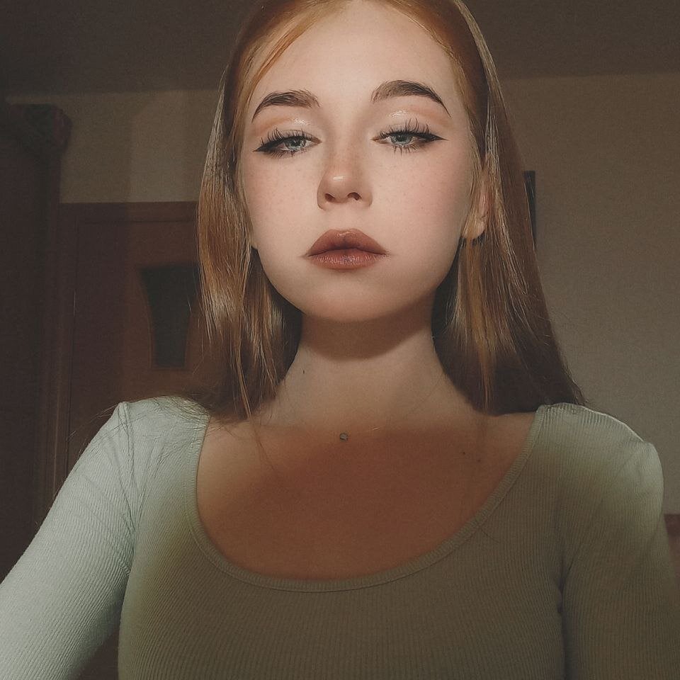 Live sex webcam photo for MoireHellums #289086233