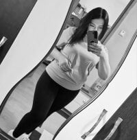 bestwomanhot0's webcam live show