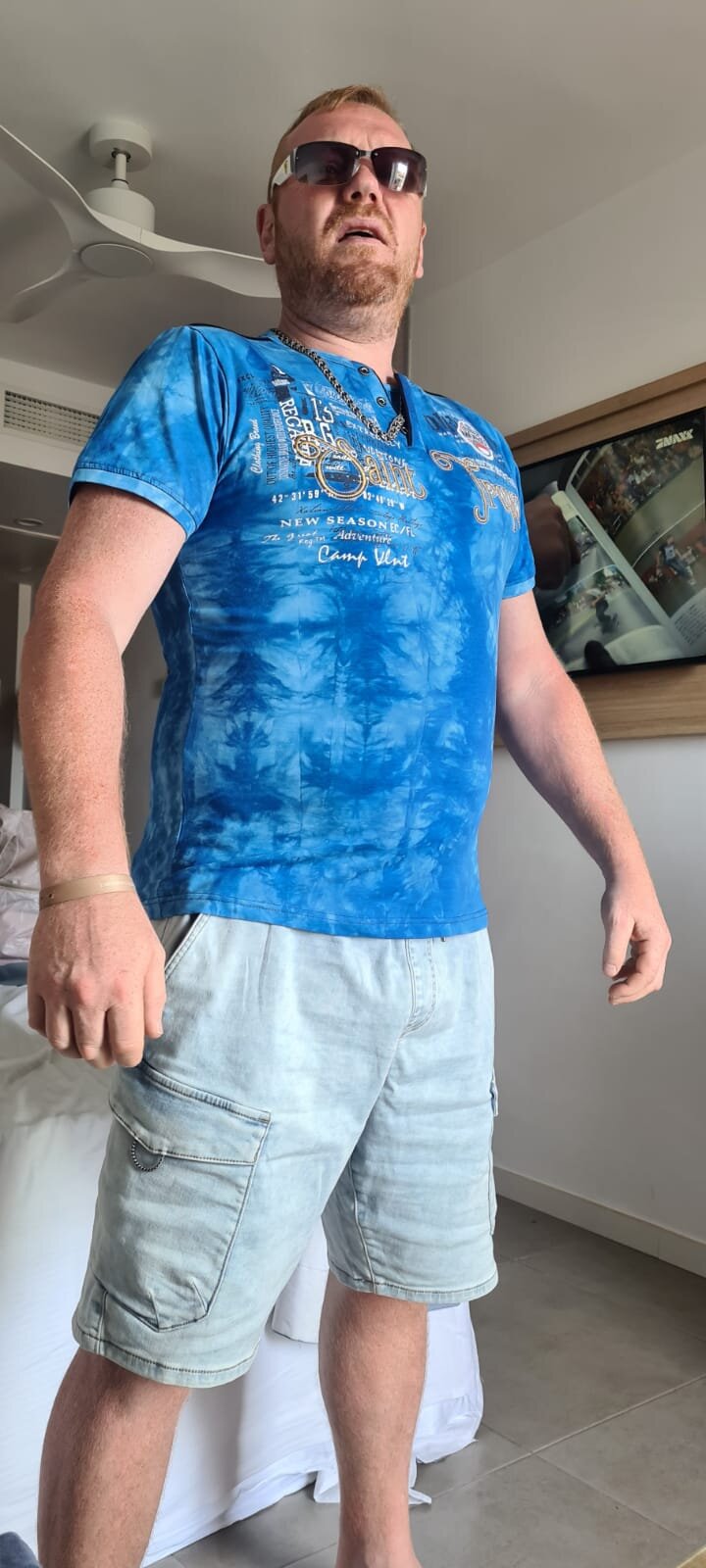 Warumnicht1980 live webcam