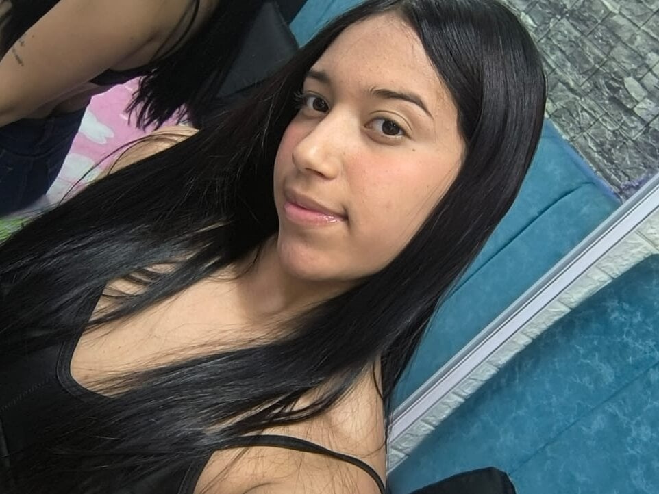 lil_rose2006 from stripchat