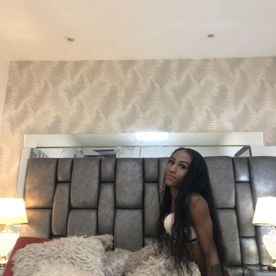 KAROLLA_BIGCOCK - Stripchat Trans 