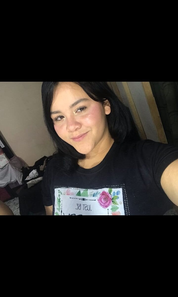 Tania-RobertsX profile