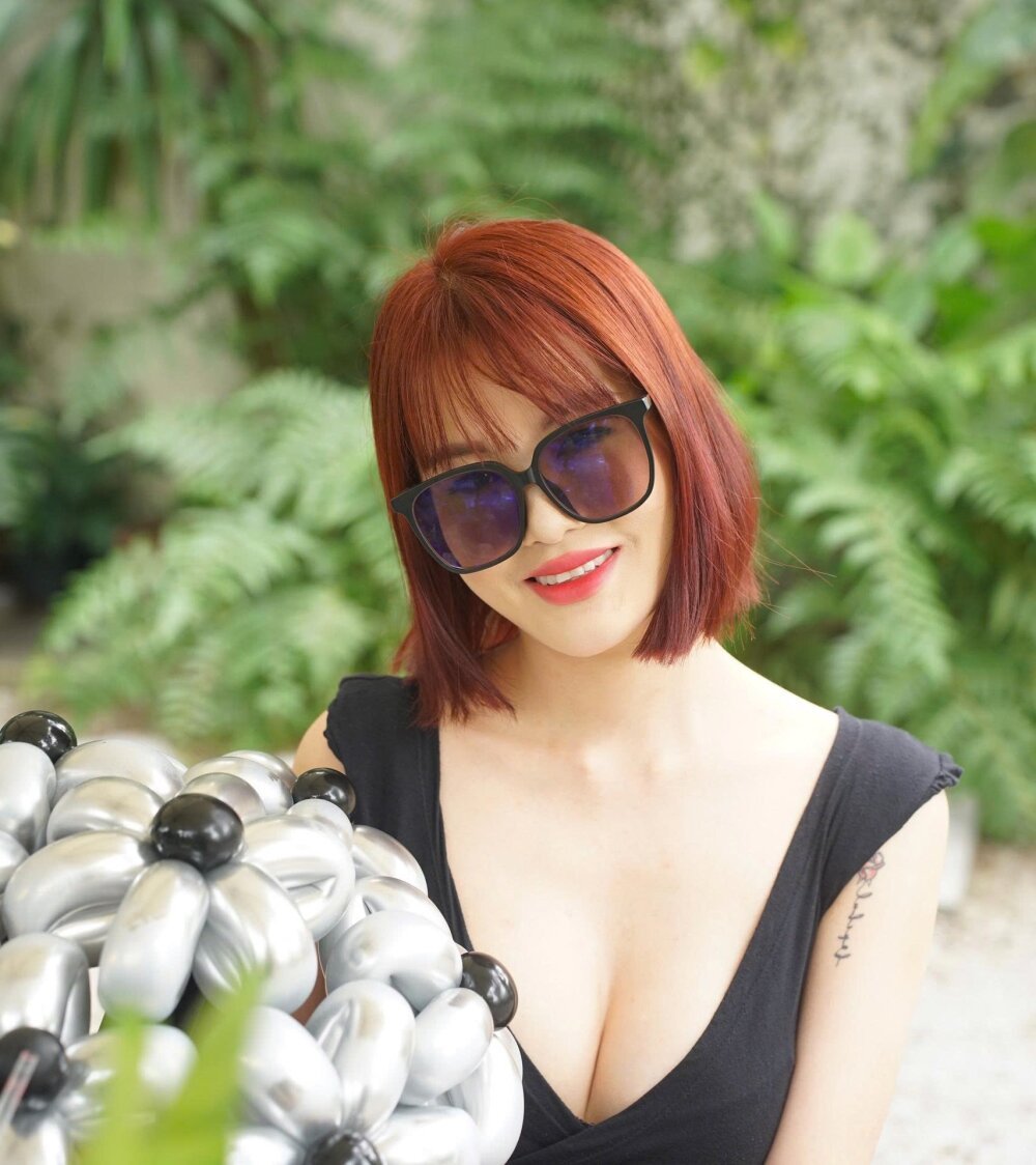 stripchat lol-222 webcam profile pic via elivecams.com