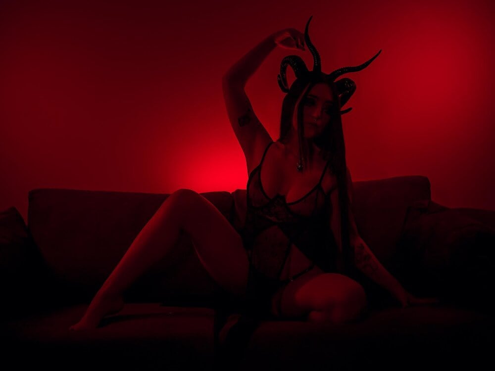 coupleslivesex.com charlotte_germanotta_ livesex profile in pakistani cams