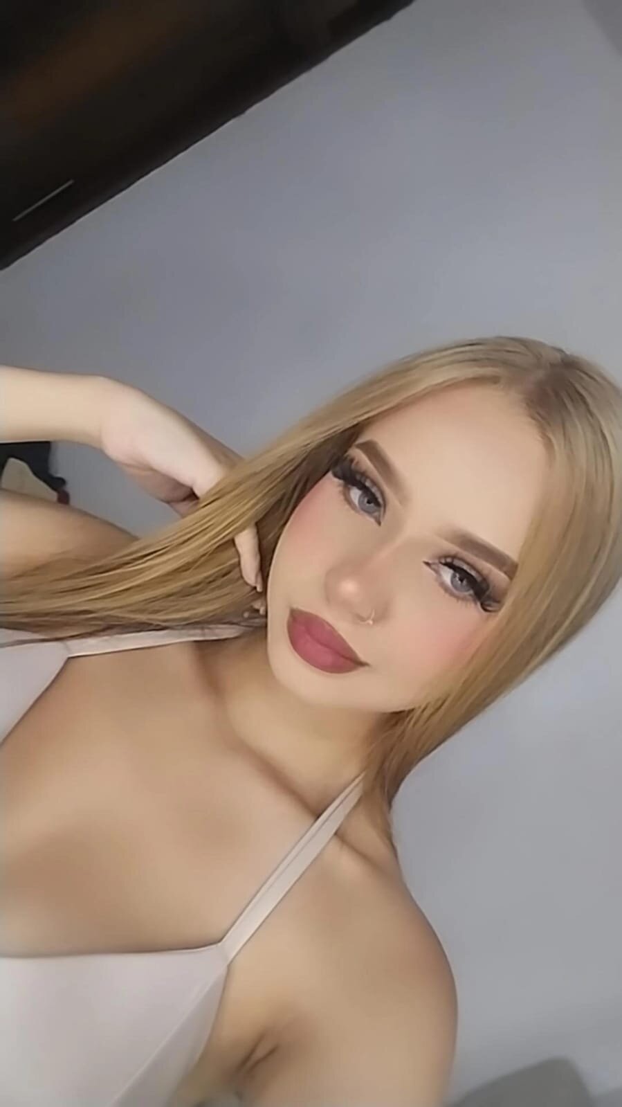 scarlett_blons