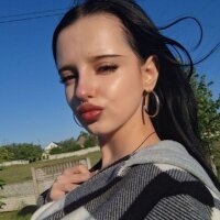 NikaxHarper's Offline Chat Room