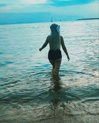 lovemenow23 from stripchat