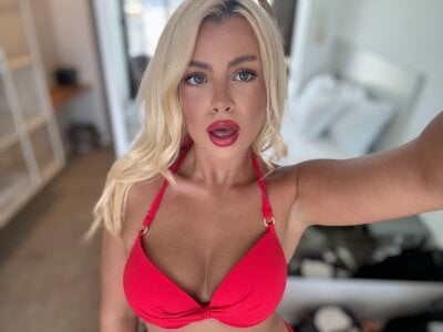 BonieBonita - hairy blondes