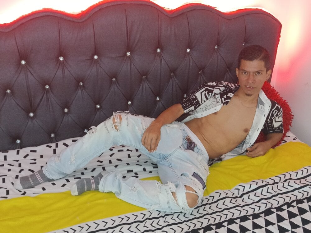 Anthony_bigcok profile