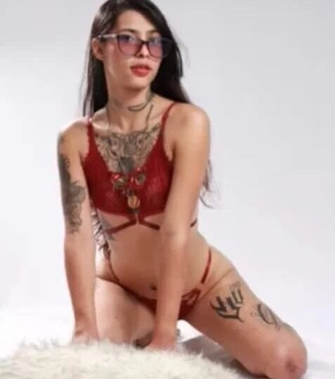 livesex.fan liz_cherry livesex profile in red-hair cams