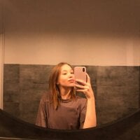MaxineBellas' Offline Chat Room