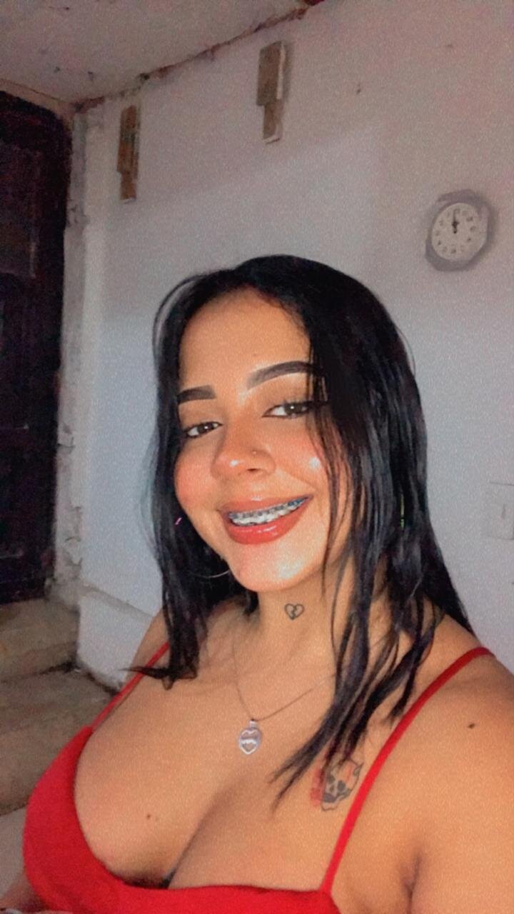 hottbrunettee