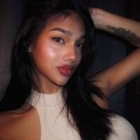 itsmekarinaaa's webcam live show