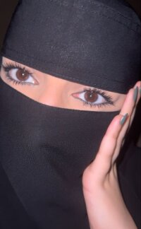 Warda-9's Live XXX Chat