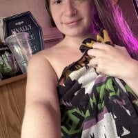 sluttygypsyann's Offline Chat Room
