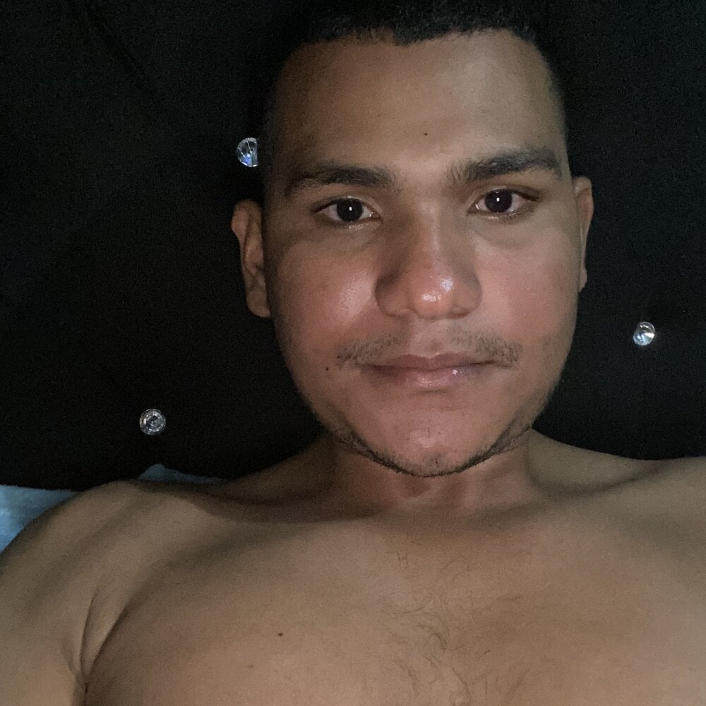 08yeis' Offline XXX Chat